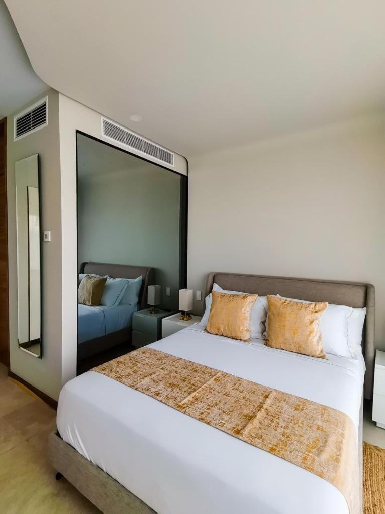 Alizee Tower * Playa del Carmen