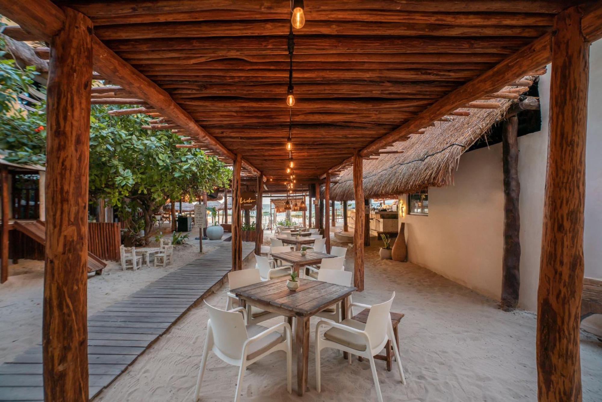 Khách sạn Casa Colibri 4*