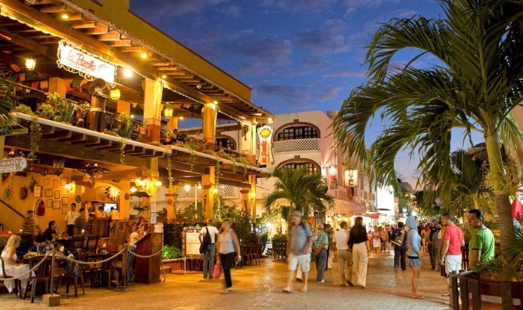 The Boat By Andiani Travel Playa del Carmen