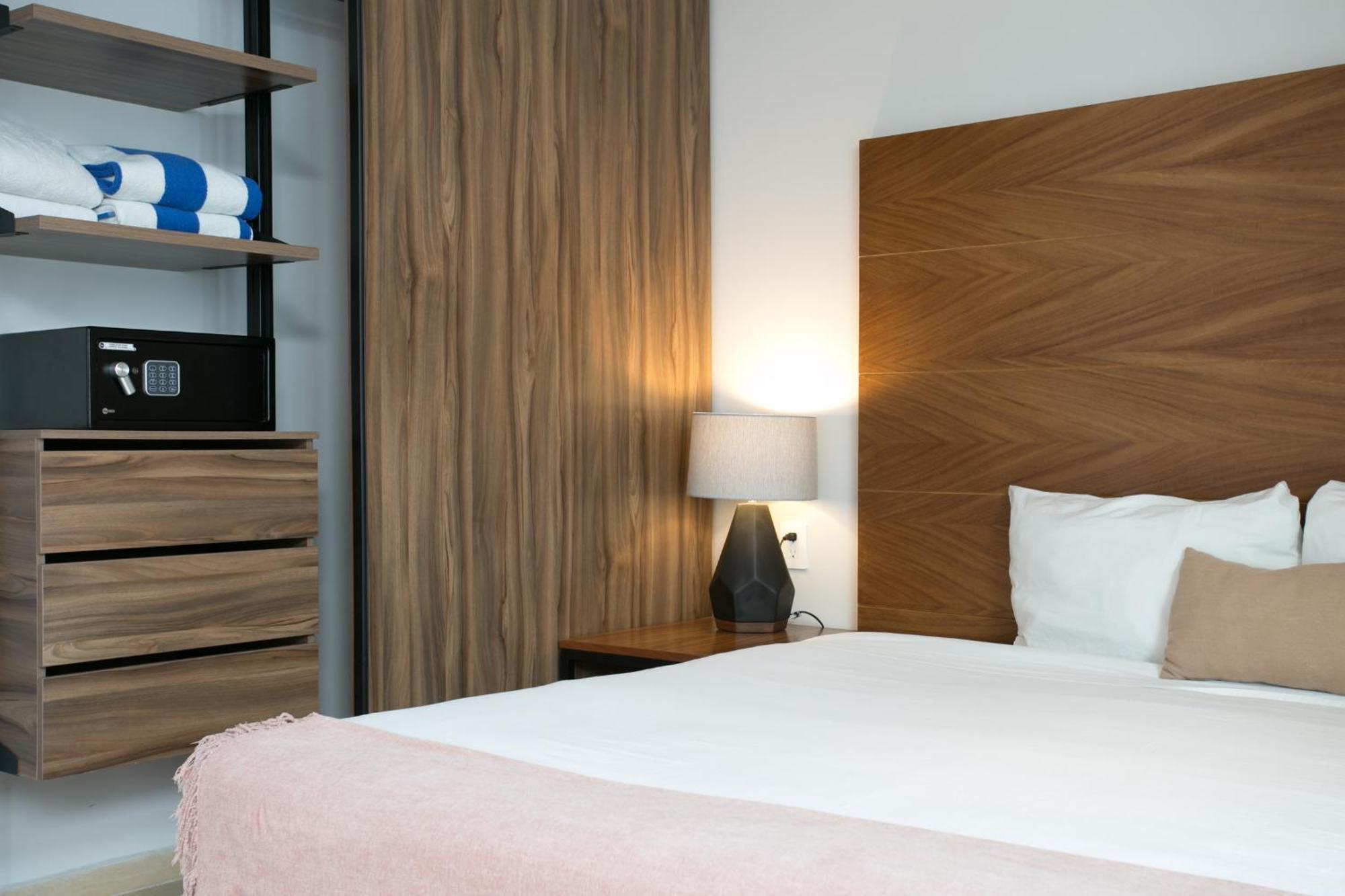Aparthotel Kaab South By The Spot