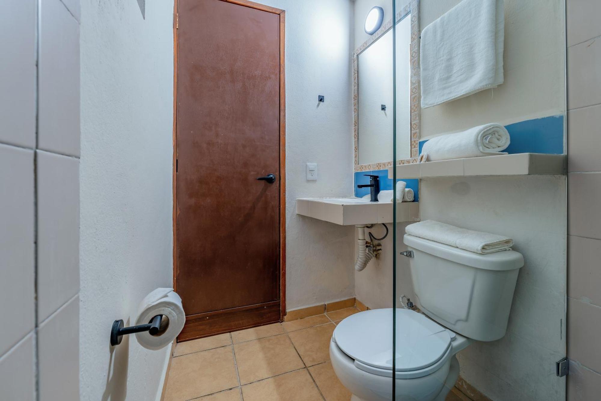 Brisas 5a Av, Khách sạn 4*