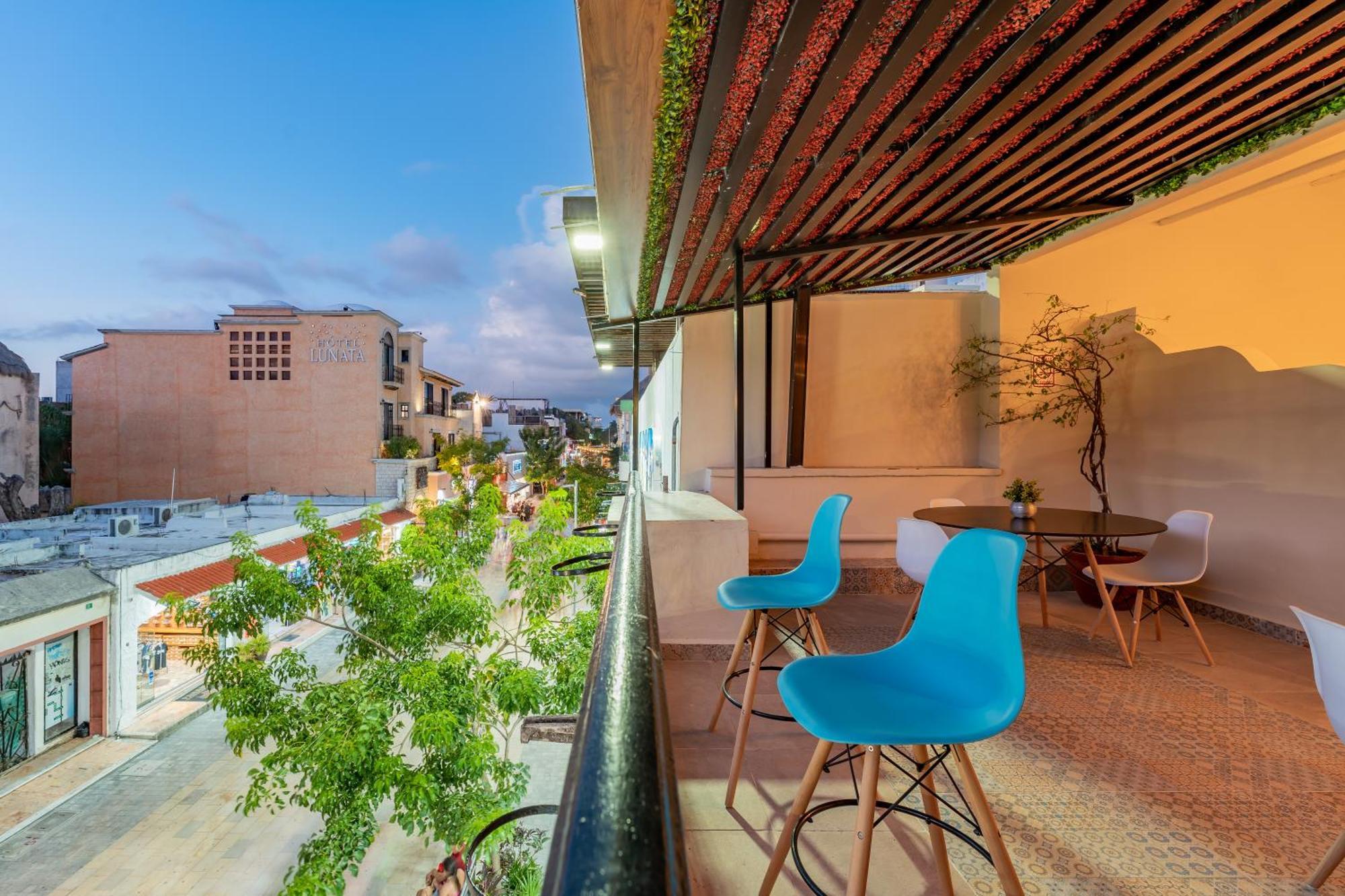 Khách sạn Brisas 5a Av, 4*