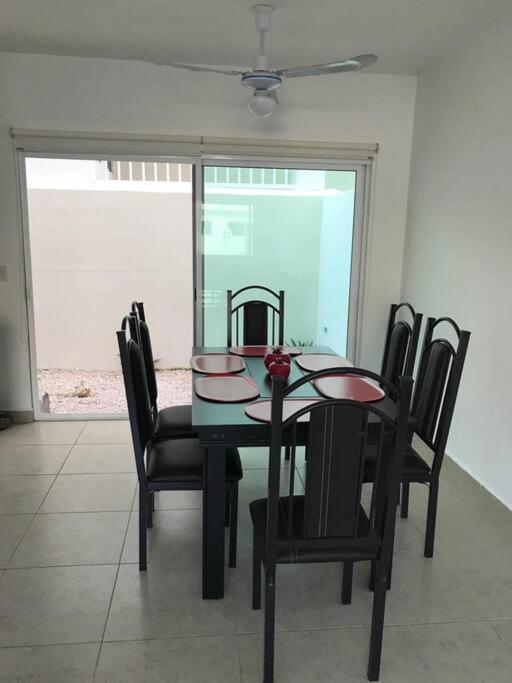Casa En Albercas Estacionamientos