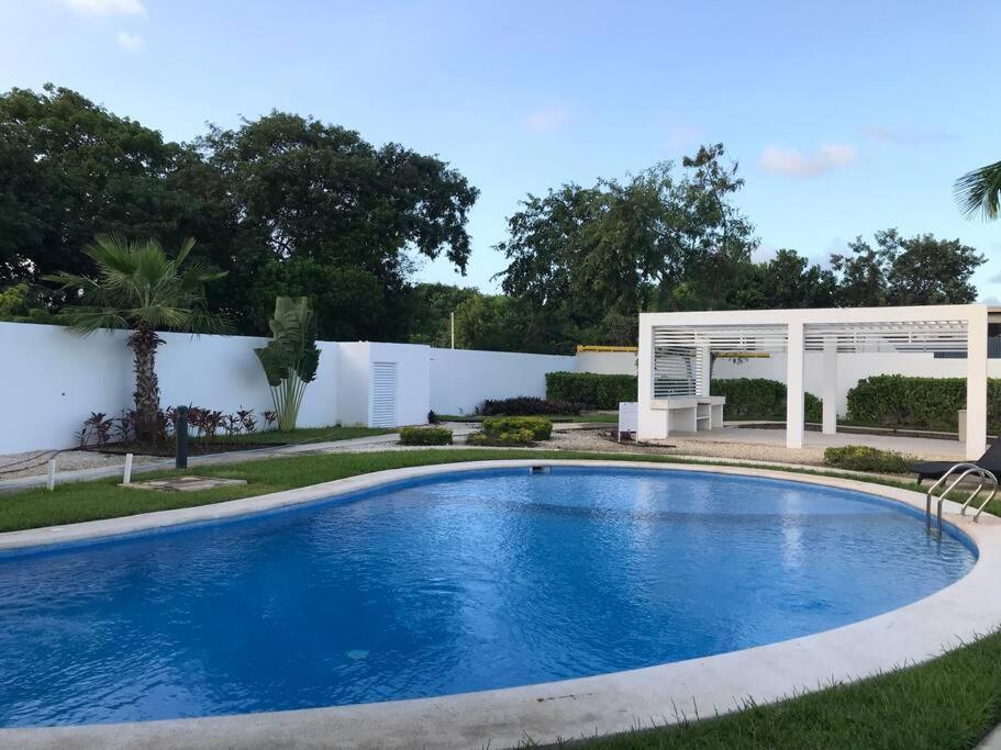 Casa En Albercas Estacionamientos * Playa del Carmen