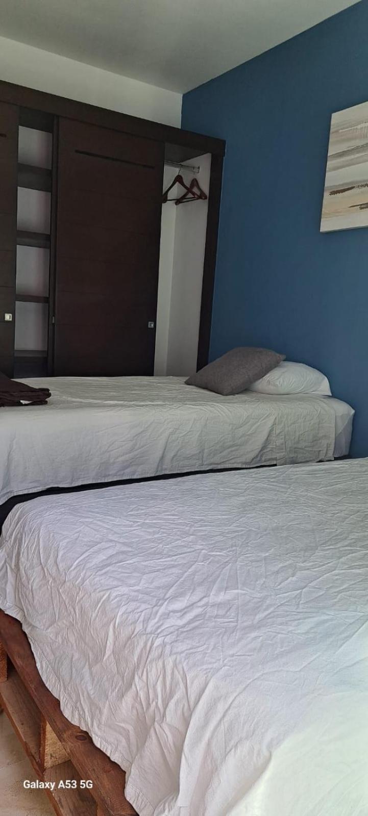 Comodo Departamento Con Alberca. Playa del Carmen