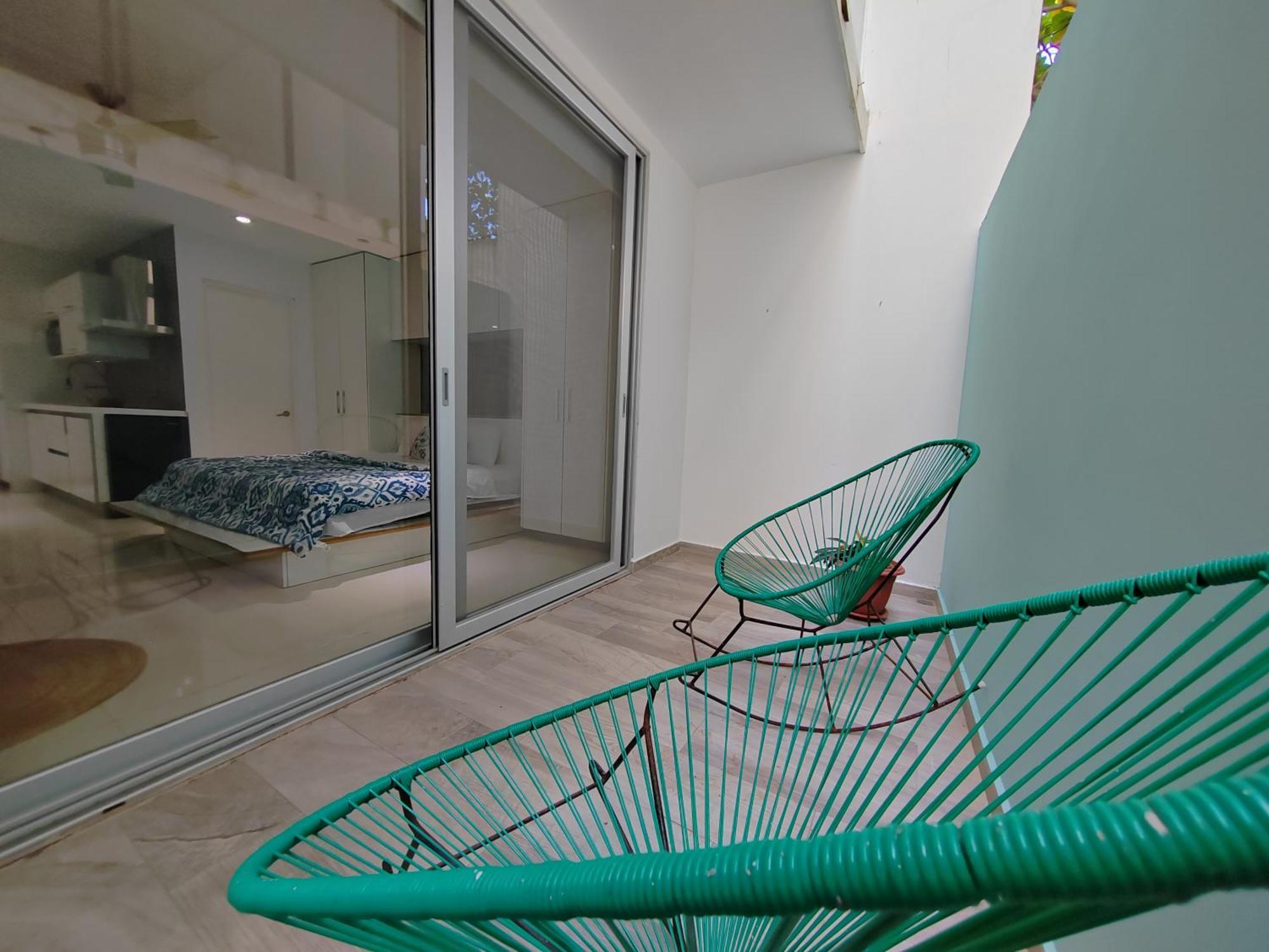 Centrally Located Steps Away From 5th Avenue And The Beach! By.yeah Căn hộ