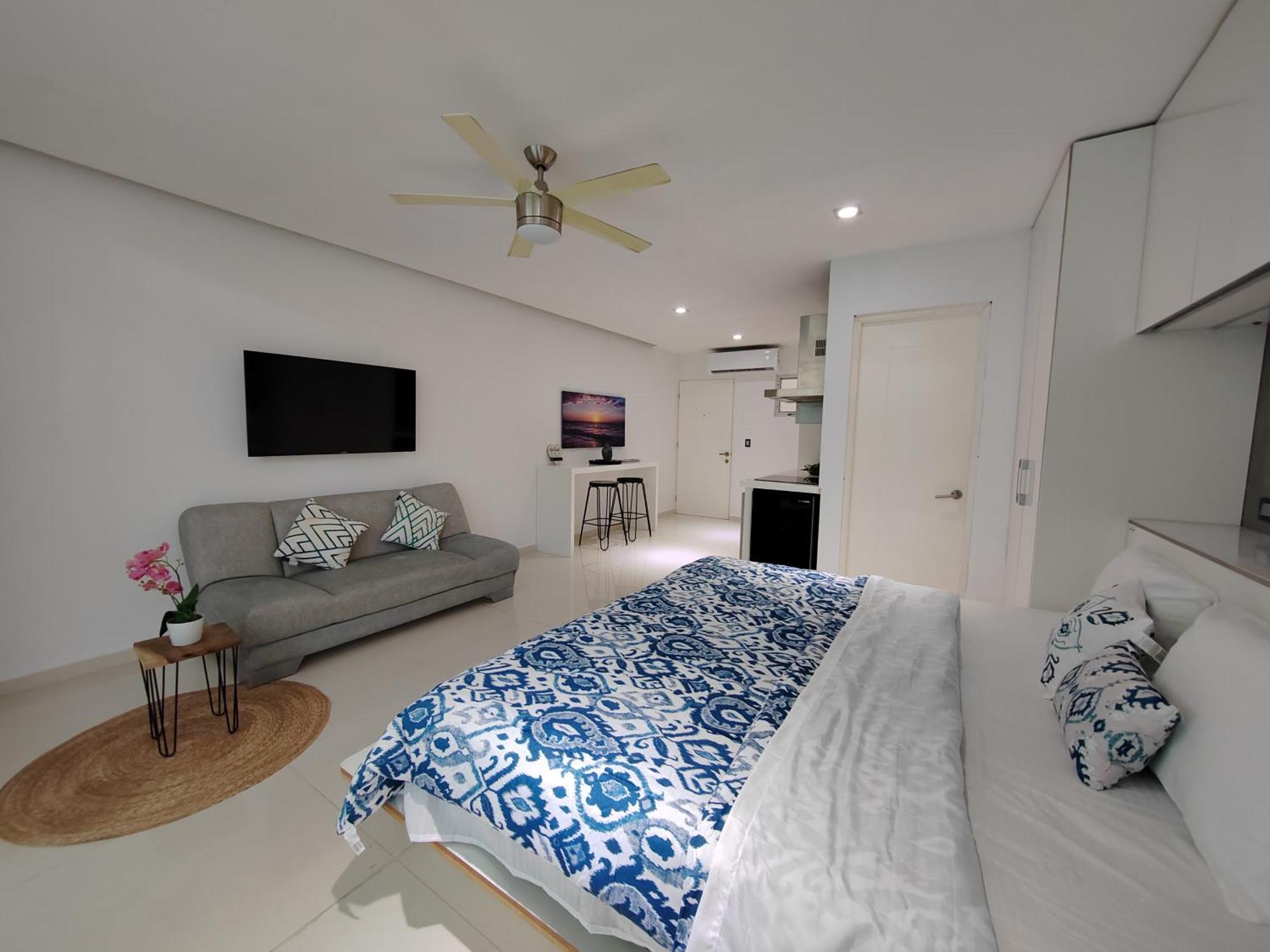 Centrally Located Steps Away From 5th Avenue And The Beach! By.yeah Playa del Carmen