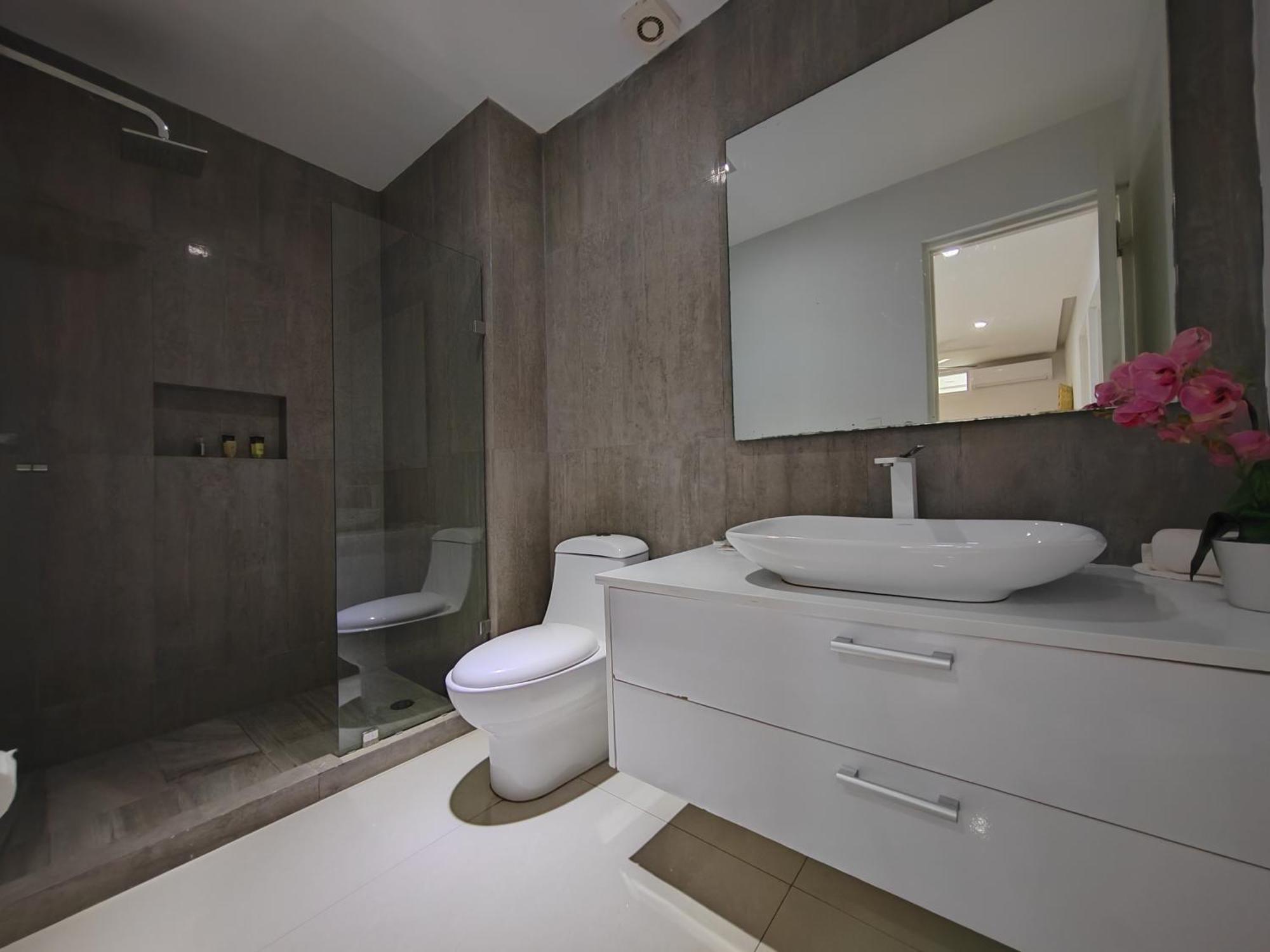 Centrally Located Steps Away From 5th Avenue And The Beach! By.yeah Apartamento