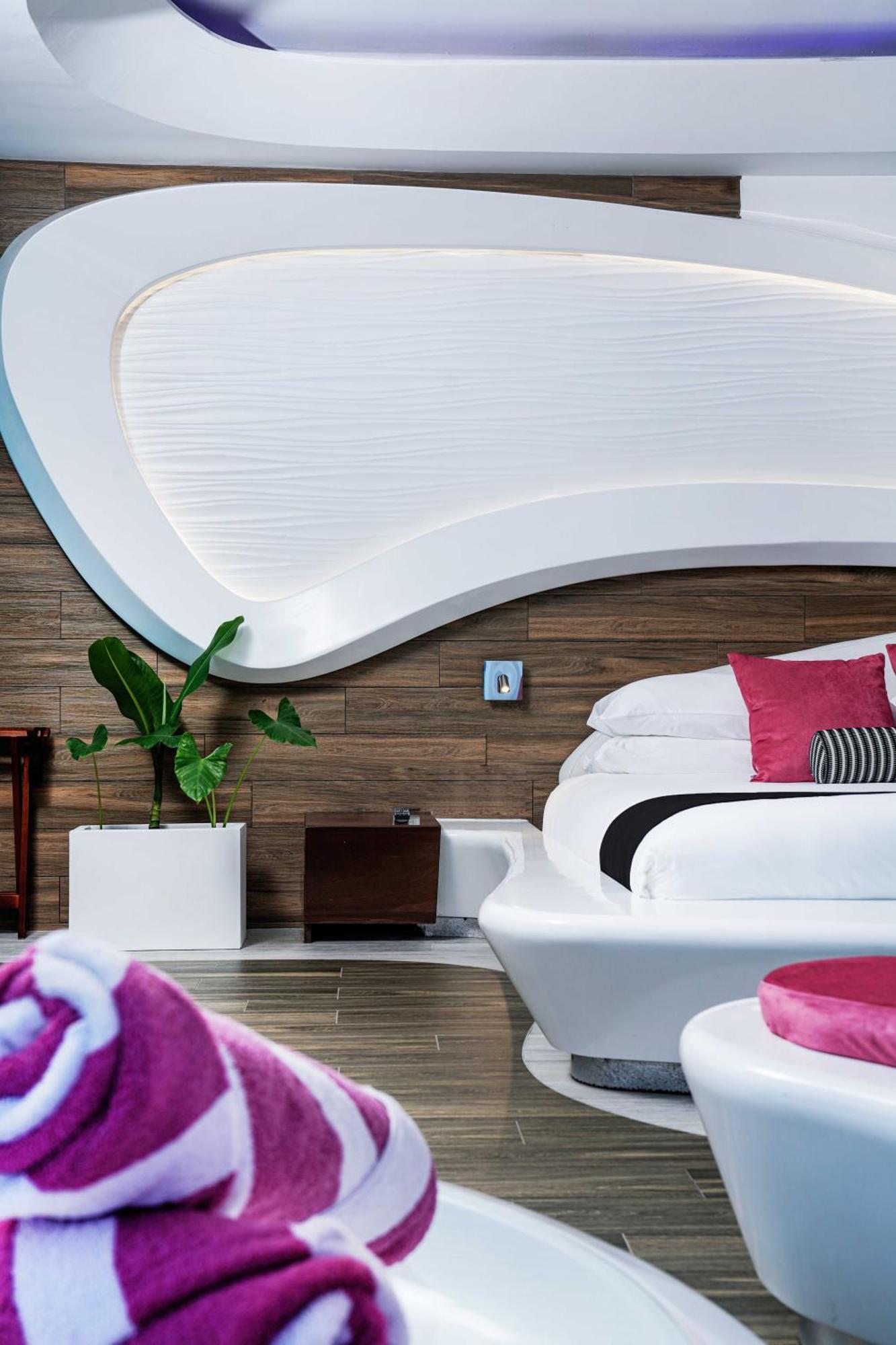 The Carmen - Ocean Front (adults Only) Hotel