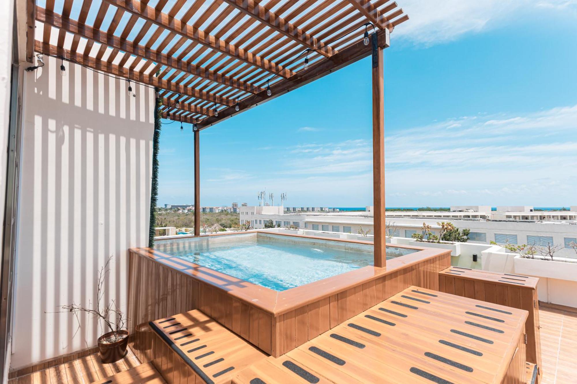 Stunning Ph 4bd W/rooftop Jacuzzi 5th Av Apartment