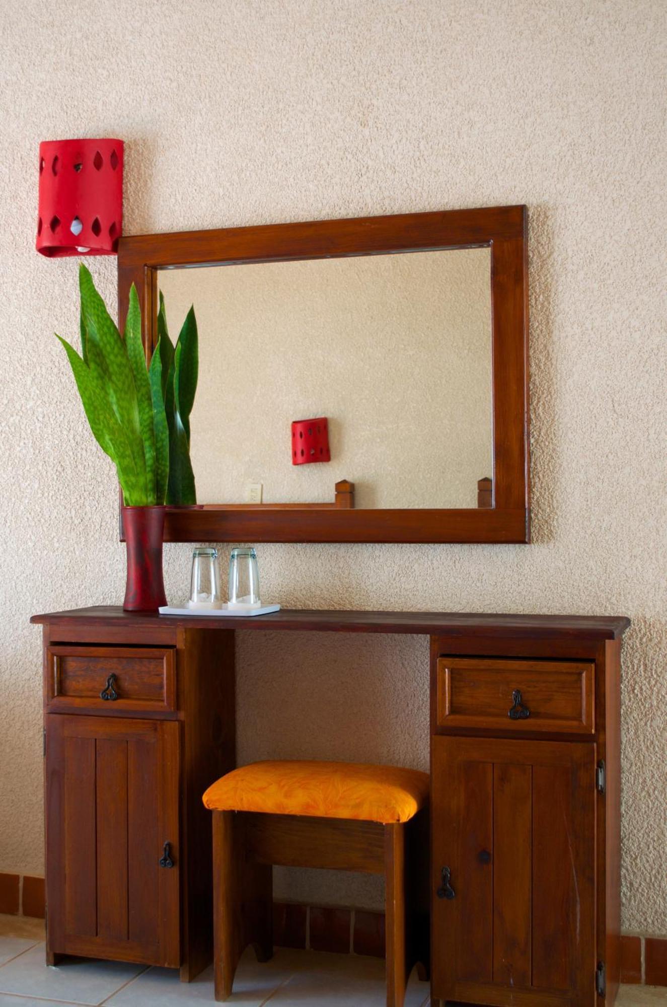 Hotel Pelicano - Beachfront 3*