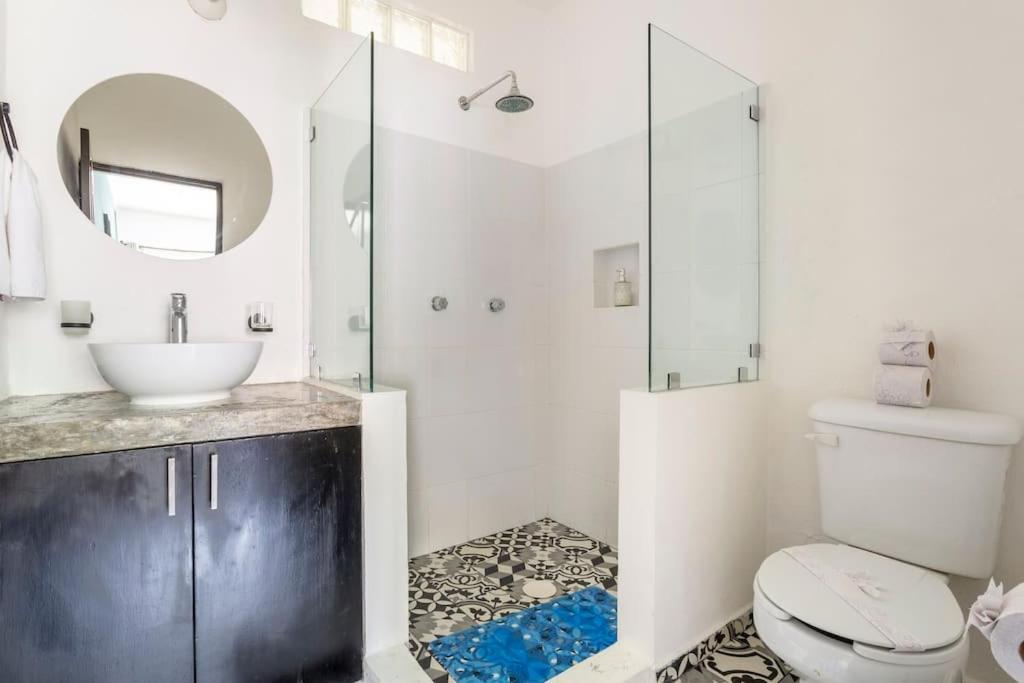 Apartment 3 Bedroom In Quiet Residential Area
