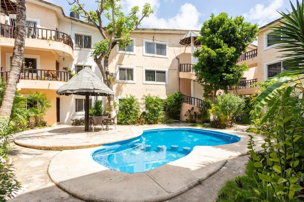Apartment 3 Bedroom In Quiet Residential Area