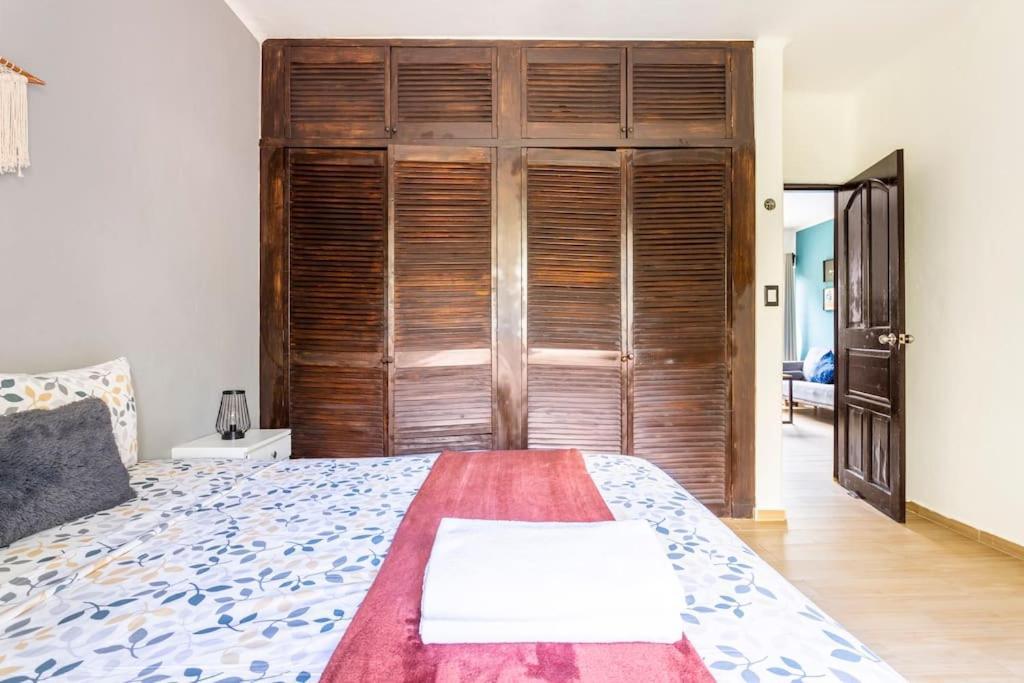 Apartment 3 Bedroom In Quiet Residential Area *