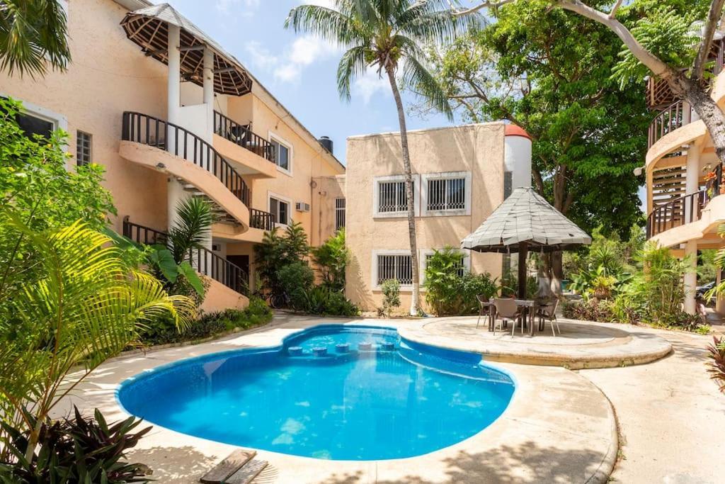 Apartment 3 Bedroom In Quiet Residential Area