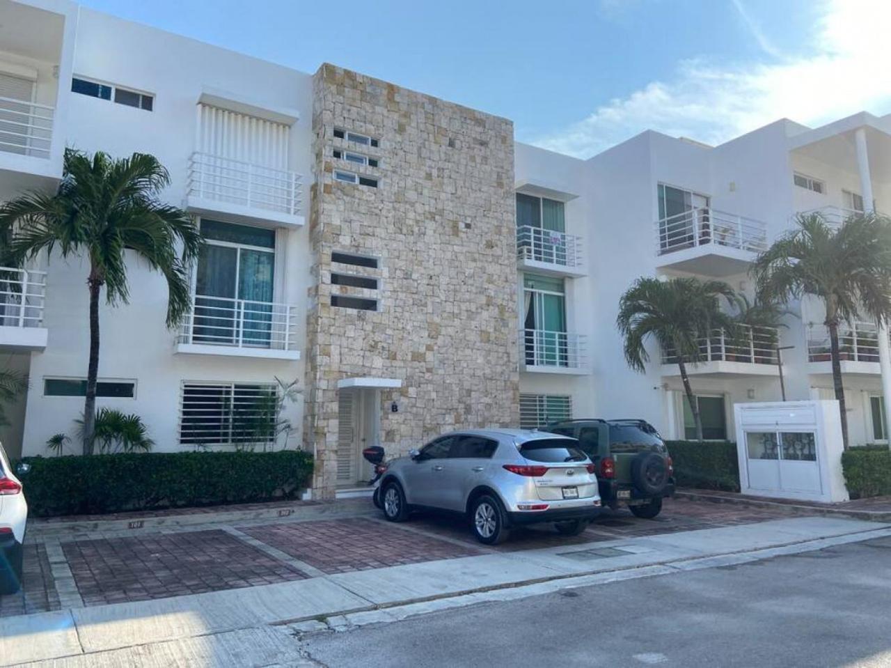 Charming 2br Downtown. Caribbean Allure Playa del Carmen