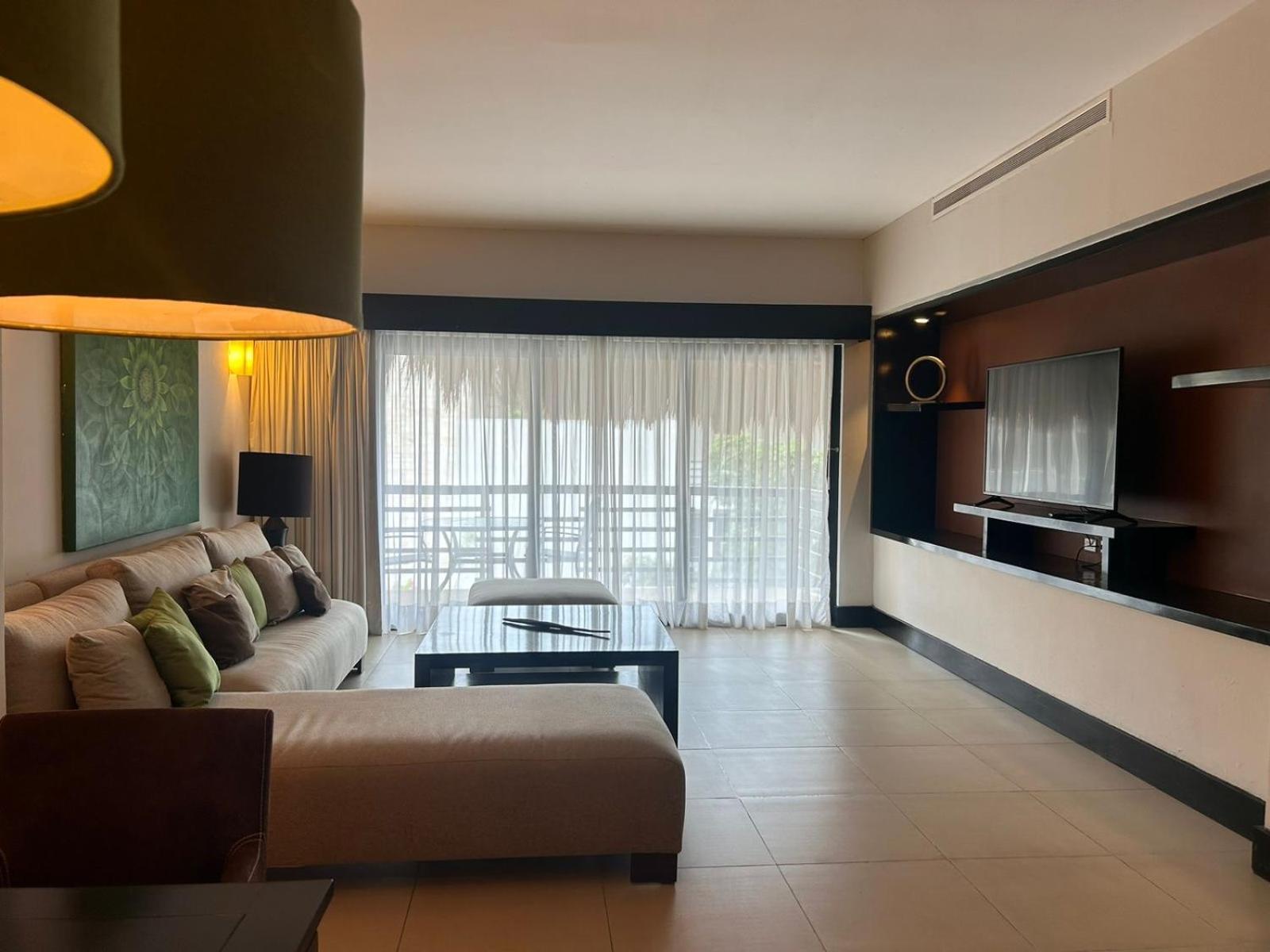Aldea Thai Beachfront Apartment *