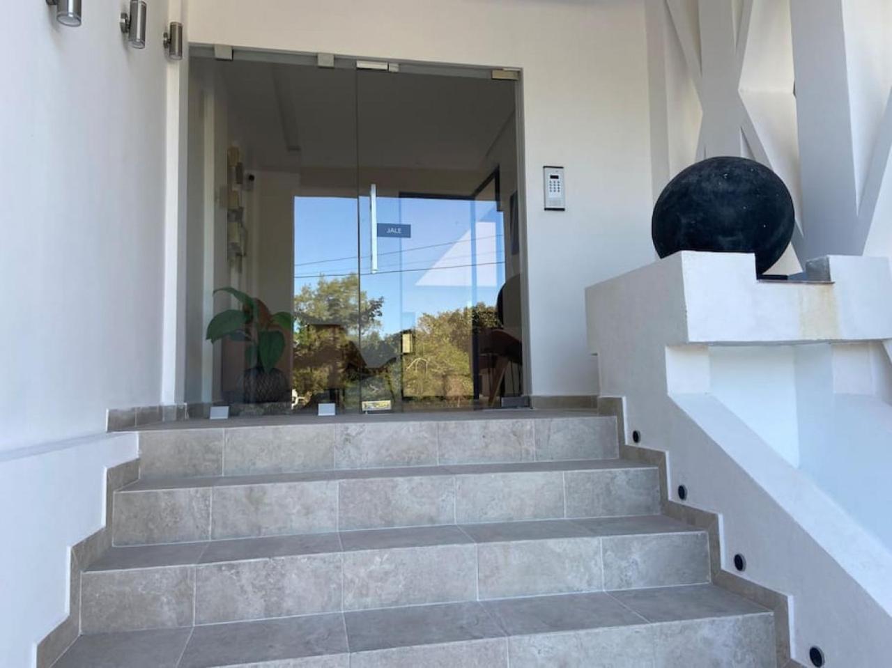 Homy 2br With Pool, Gym, Terrace, Bbq, Parking