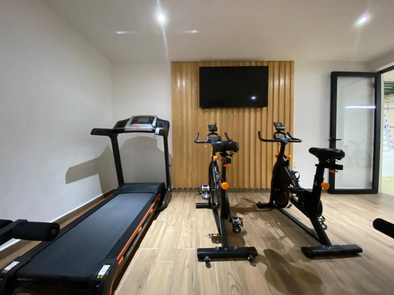Apartment Homy 2br With Pool, Gym, Terrace, Bbq, Parking