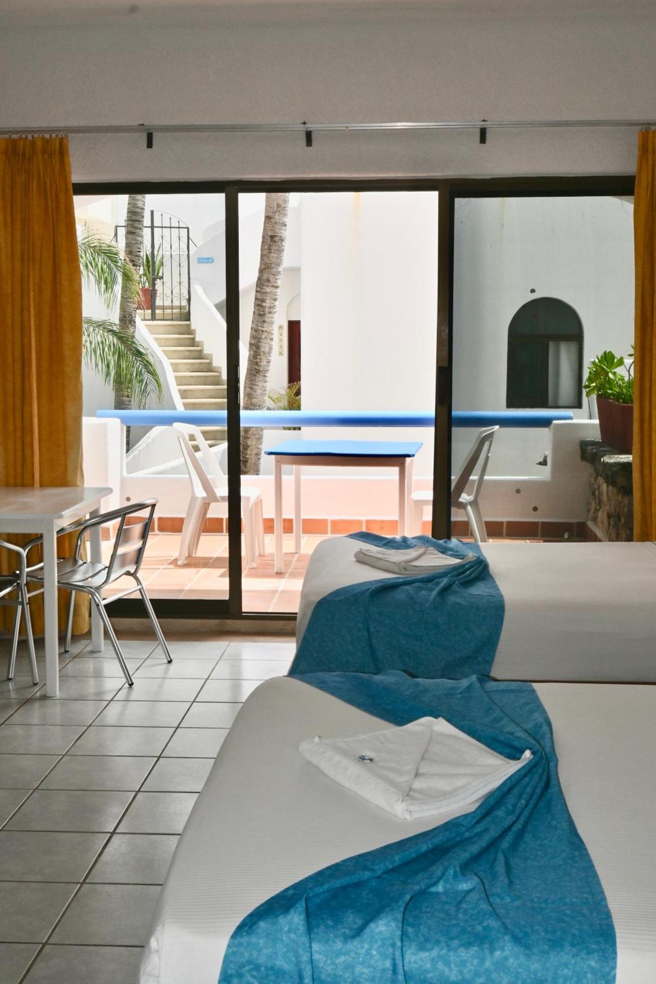 Pelicano - Beachfront 3*