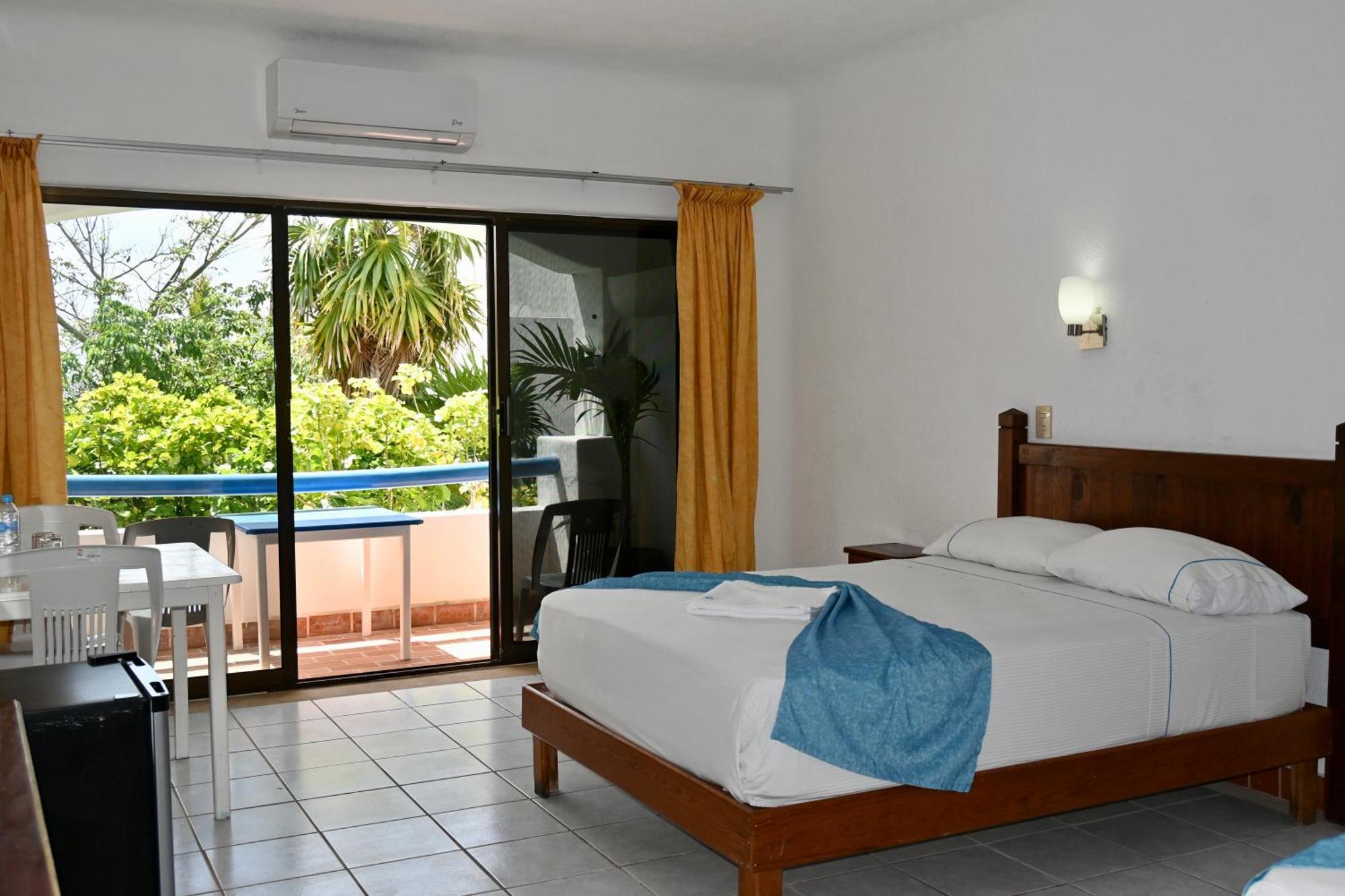 Pelicano - Beachfront 3*