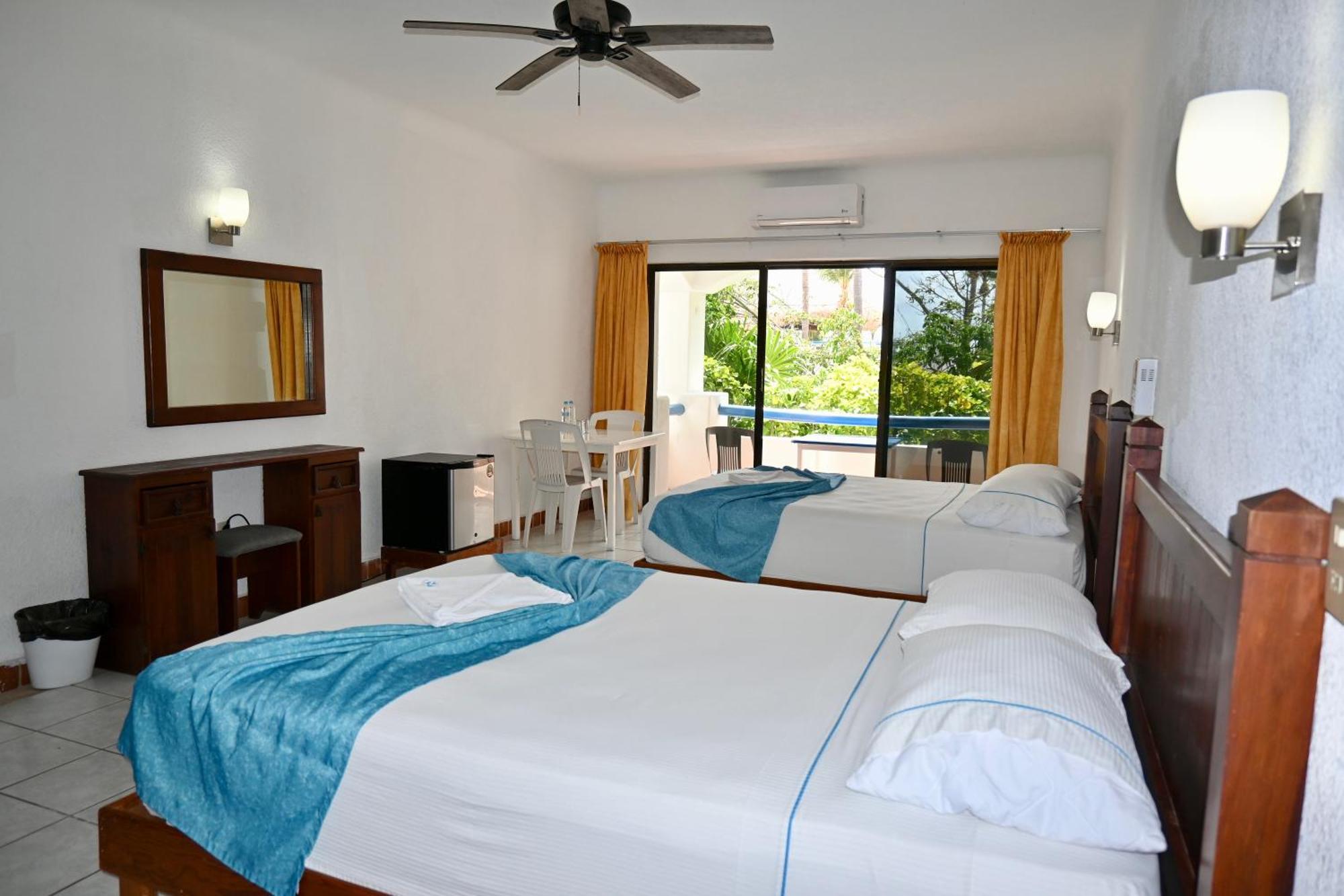 Pelicano - Beachfront