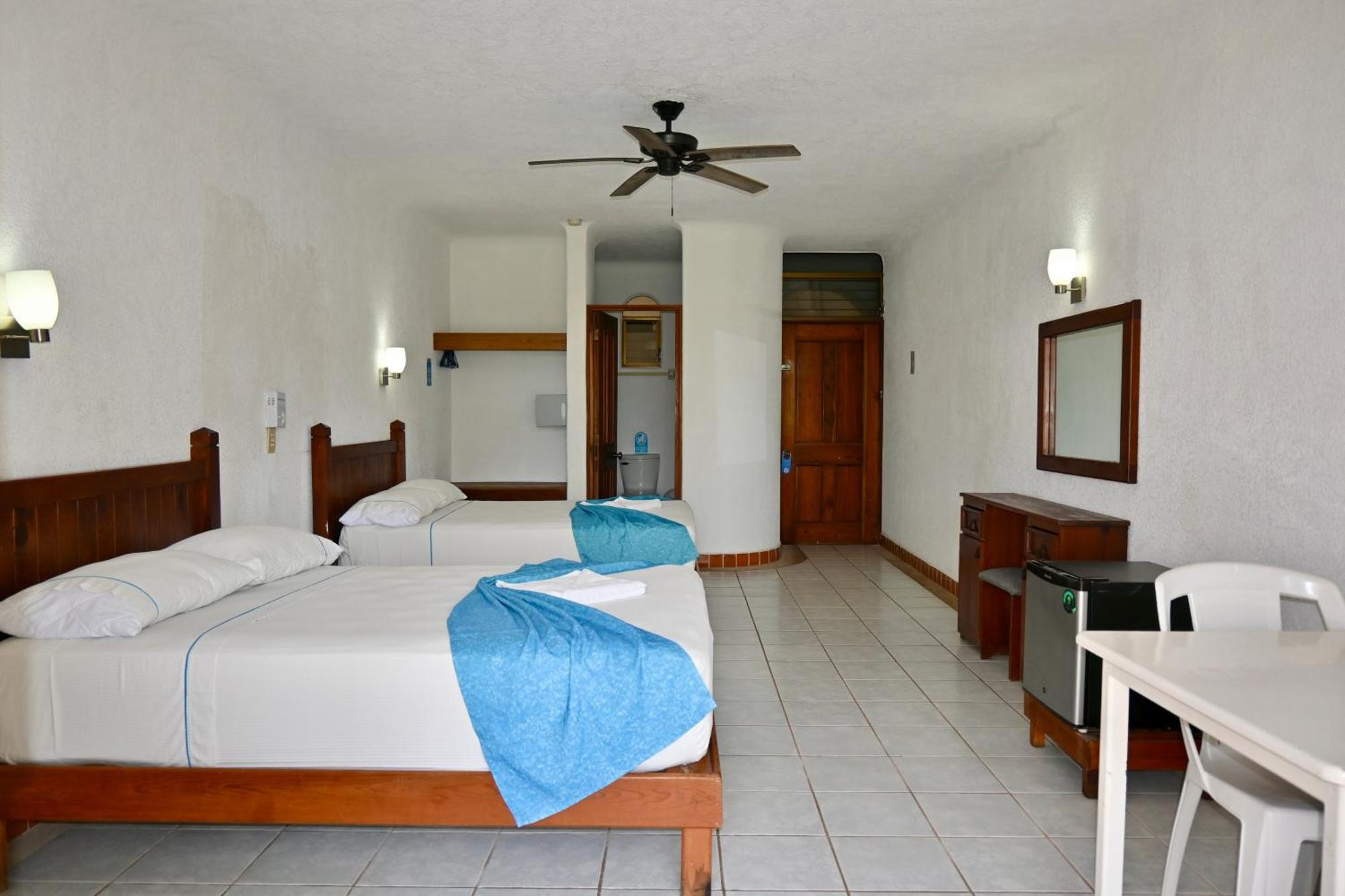 Pelicano - Beachfront Hotel Playa del Carmen