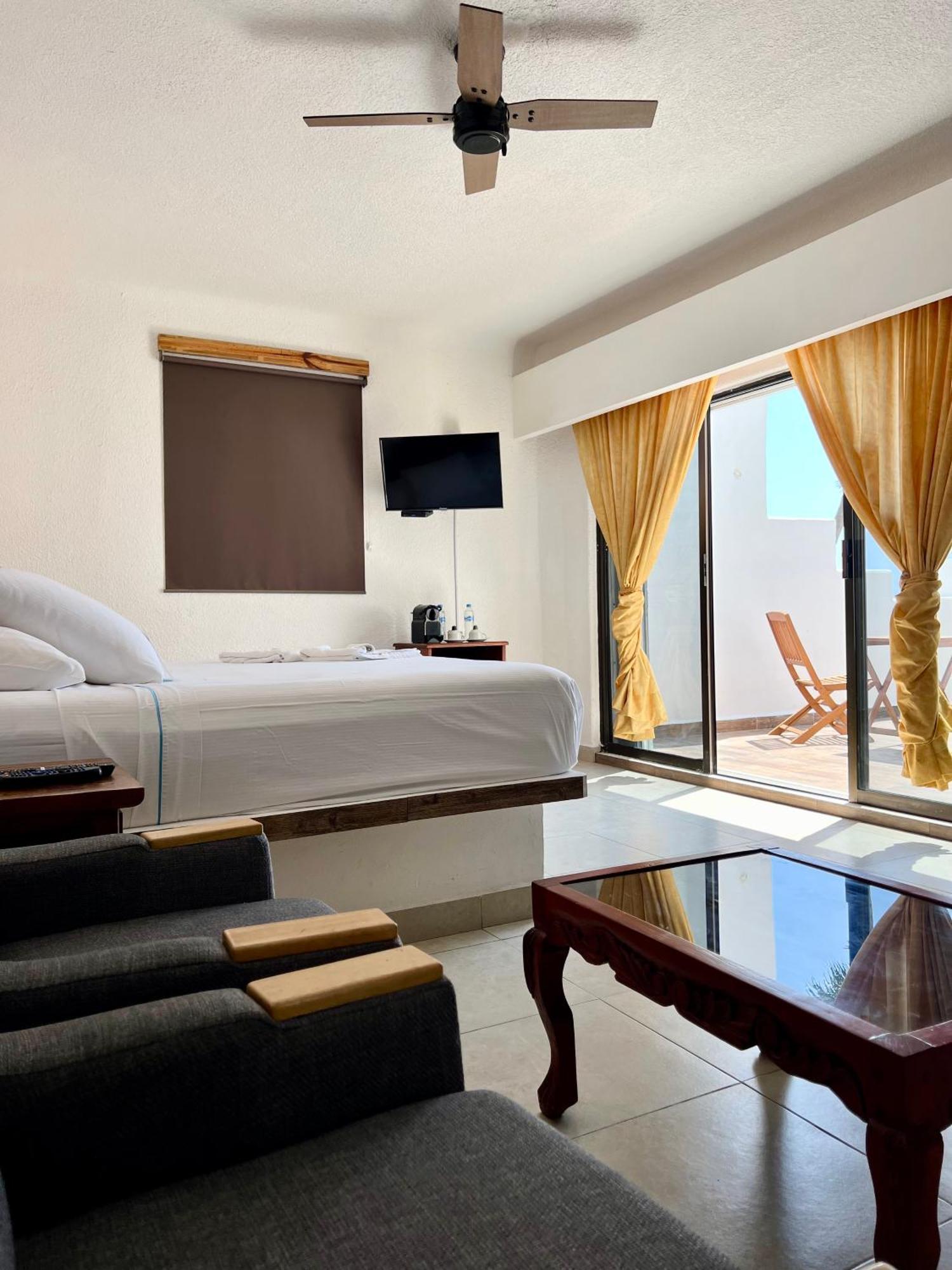 Pelicano - Beachfront Playa del Carmen