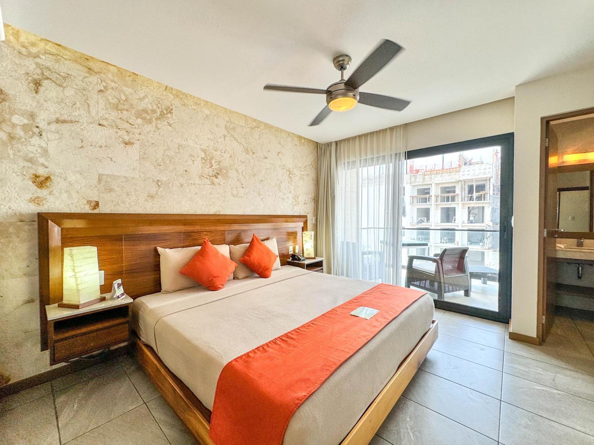 Grand Fifty Khách sạn