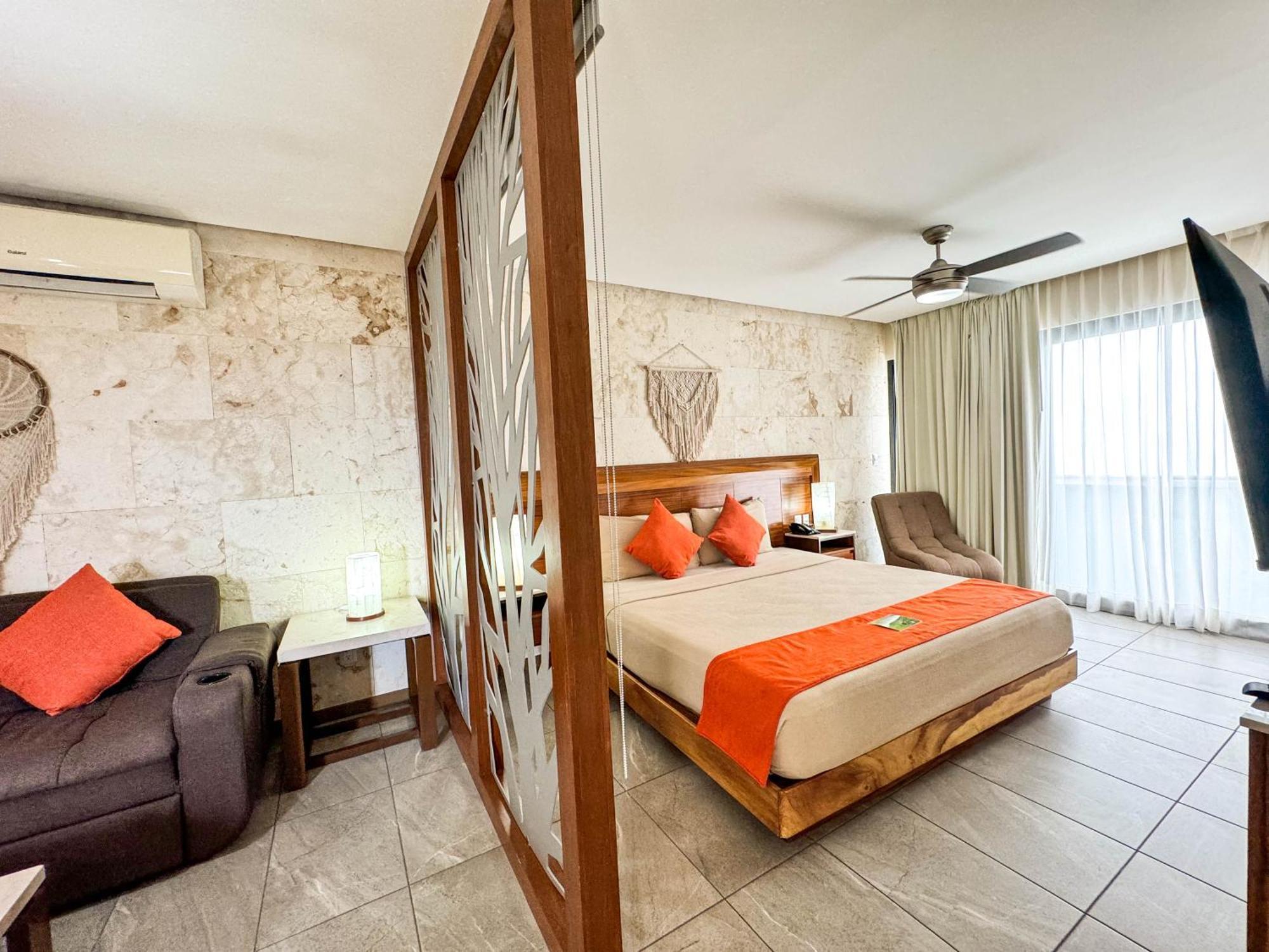 Khách sạn Grand Fifty 4*