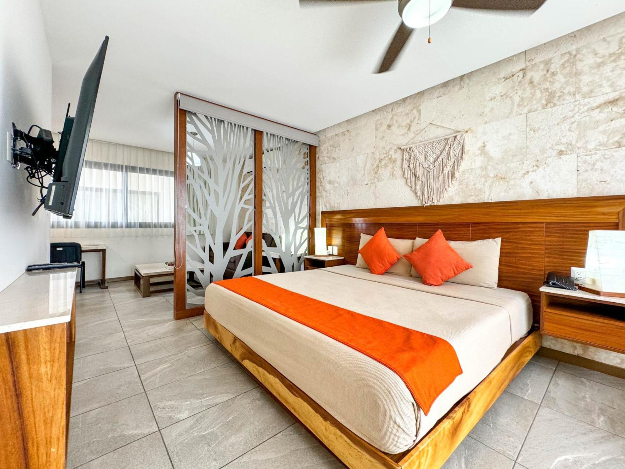 Khách sạn Grand Fifty Playa del Carmen