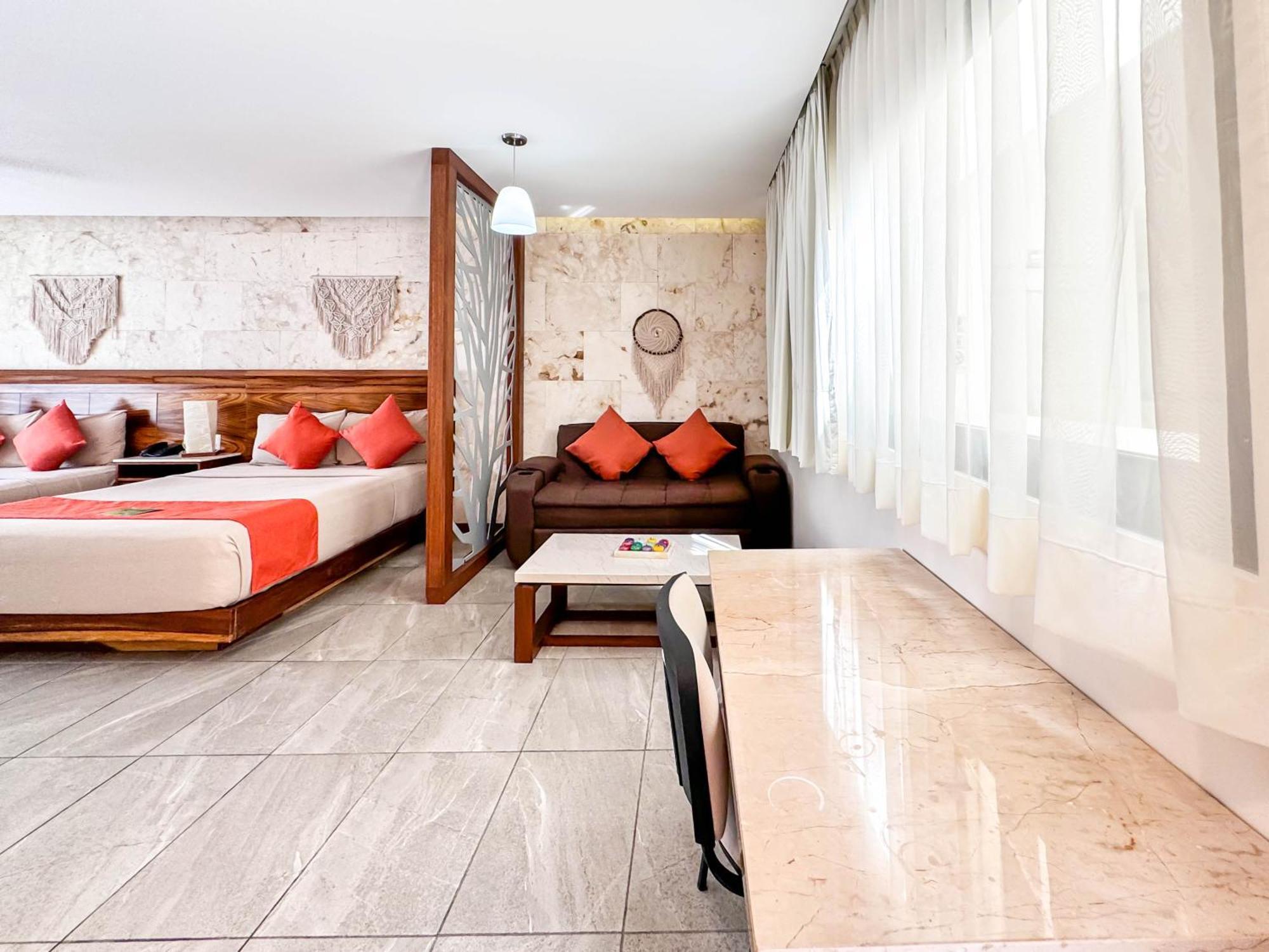 Khách sạn Grand Fifty