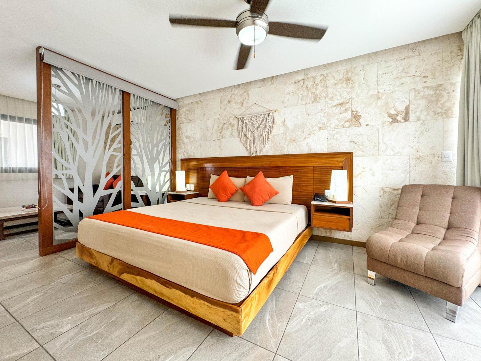 Grand Fifty Khách sạn 4*