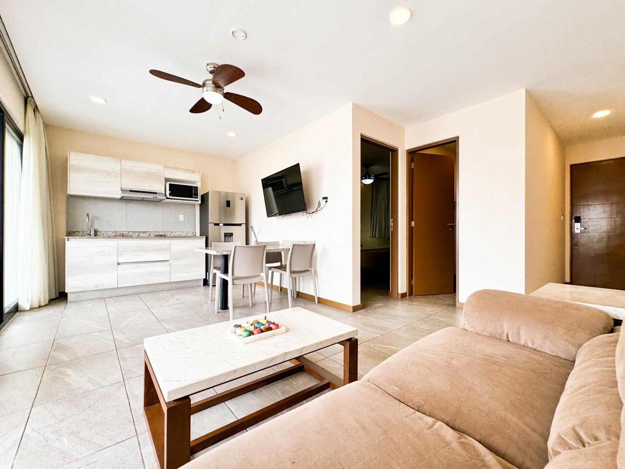 Khách sạn Grand Fifty 4*