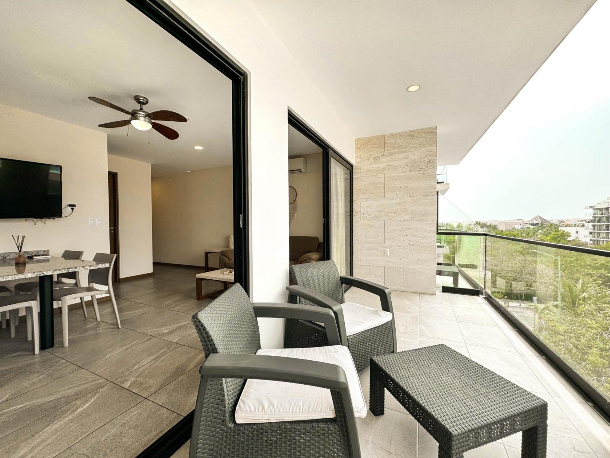 Grand Fifty Khách sạn