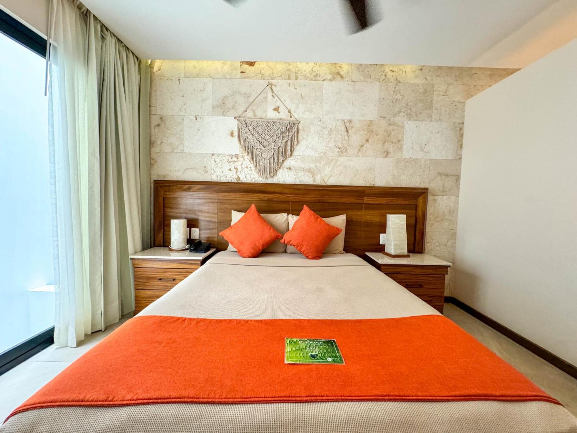 Khách sạn Grand Fifty