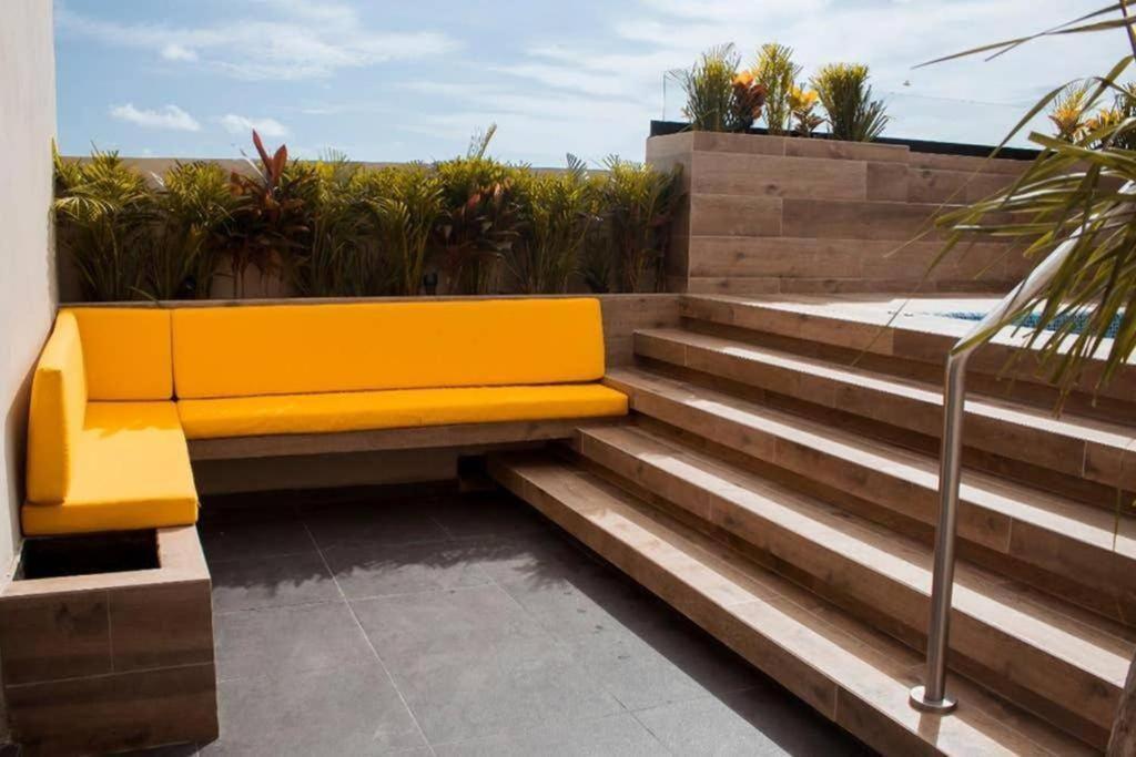 Apartamento Beachside & Jacuzzi Bliss
