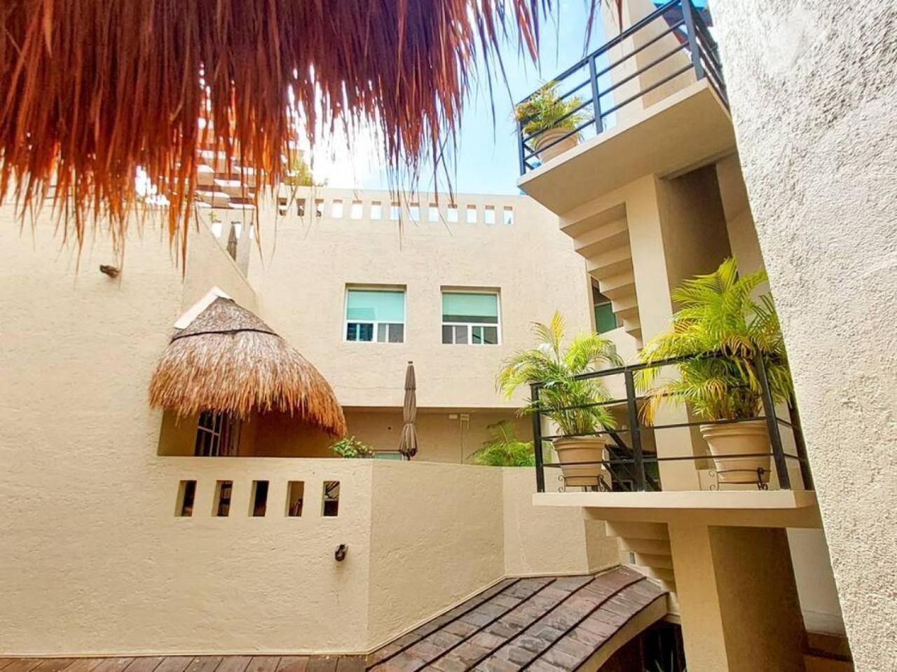 Tropical 1br Downtown, Next To The And 5av Apartment Playa del Carmen