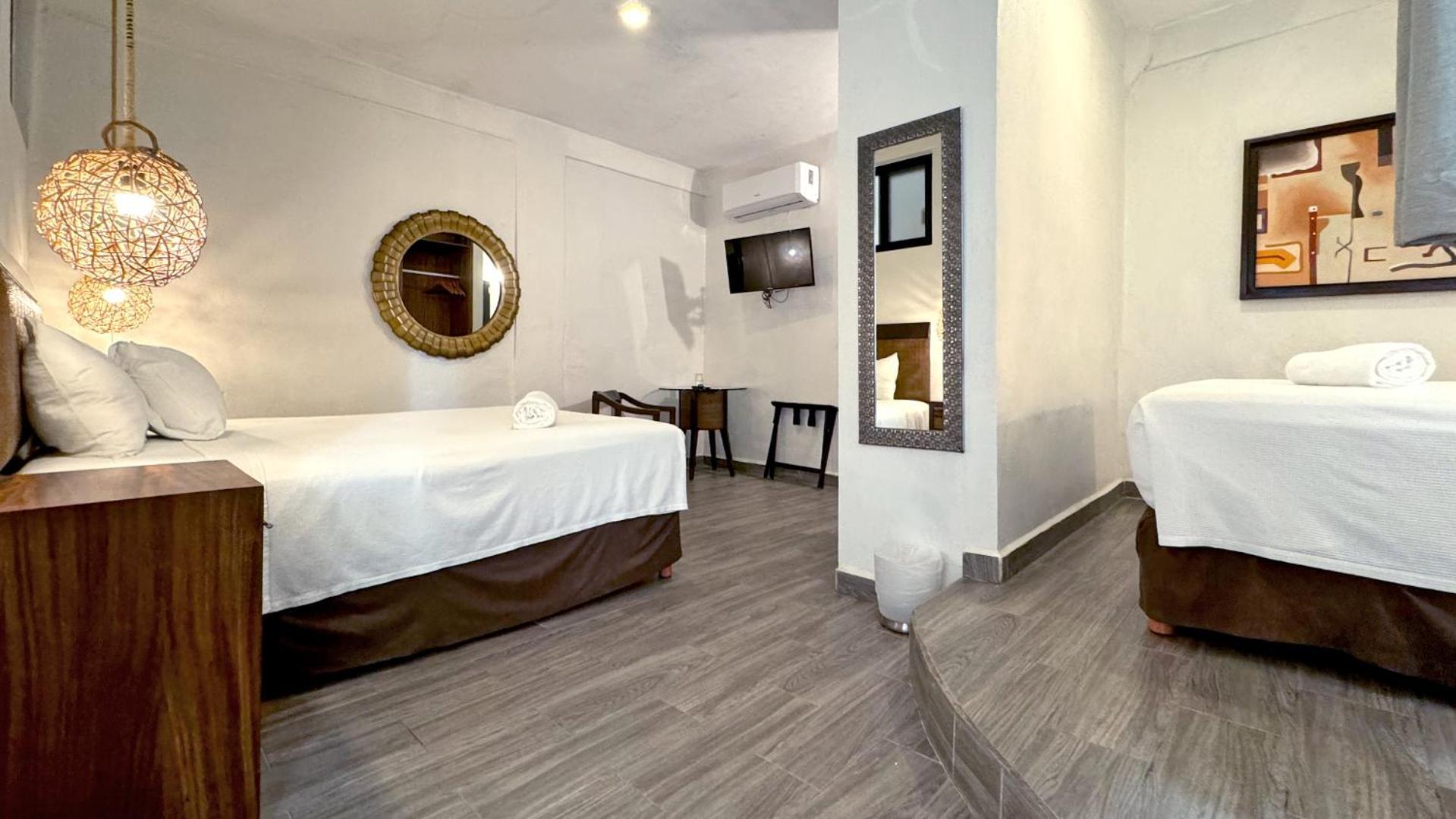 Siesta Fiesta - 5th Avenue Hotel Playa del Carmen