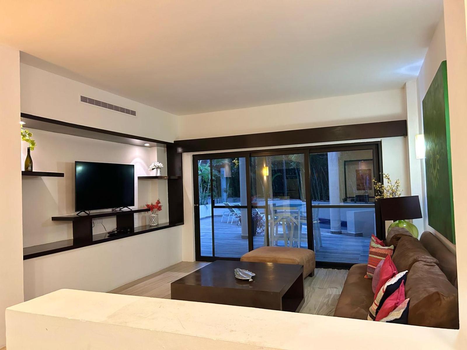 Aldea Thai Beachfront Apartment Playa del Carmen