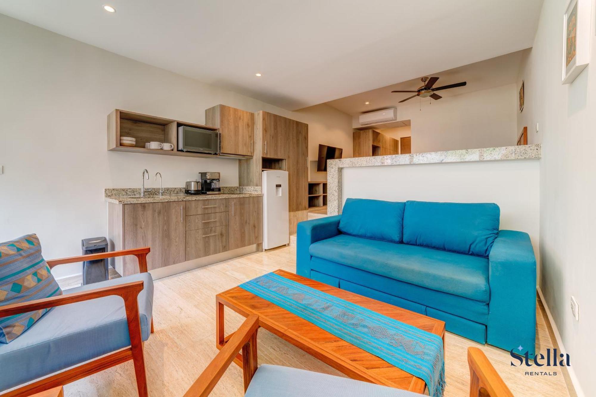 Apartment New Syrena Stylish Rooftop Pool Near