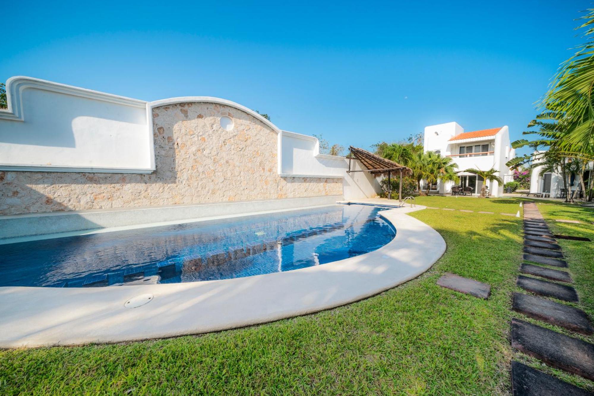 Villa 3 Bedroom With Pool - At Playacar Ii - Mayamar G1 *