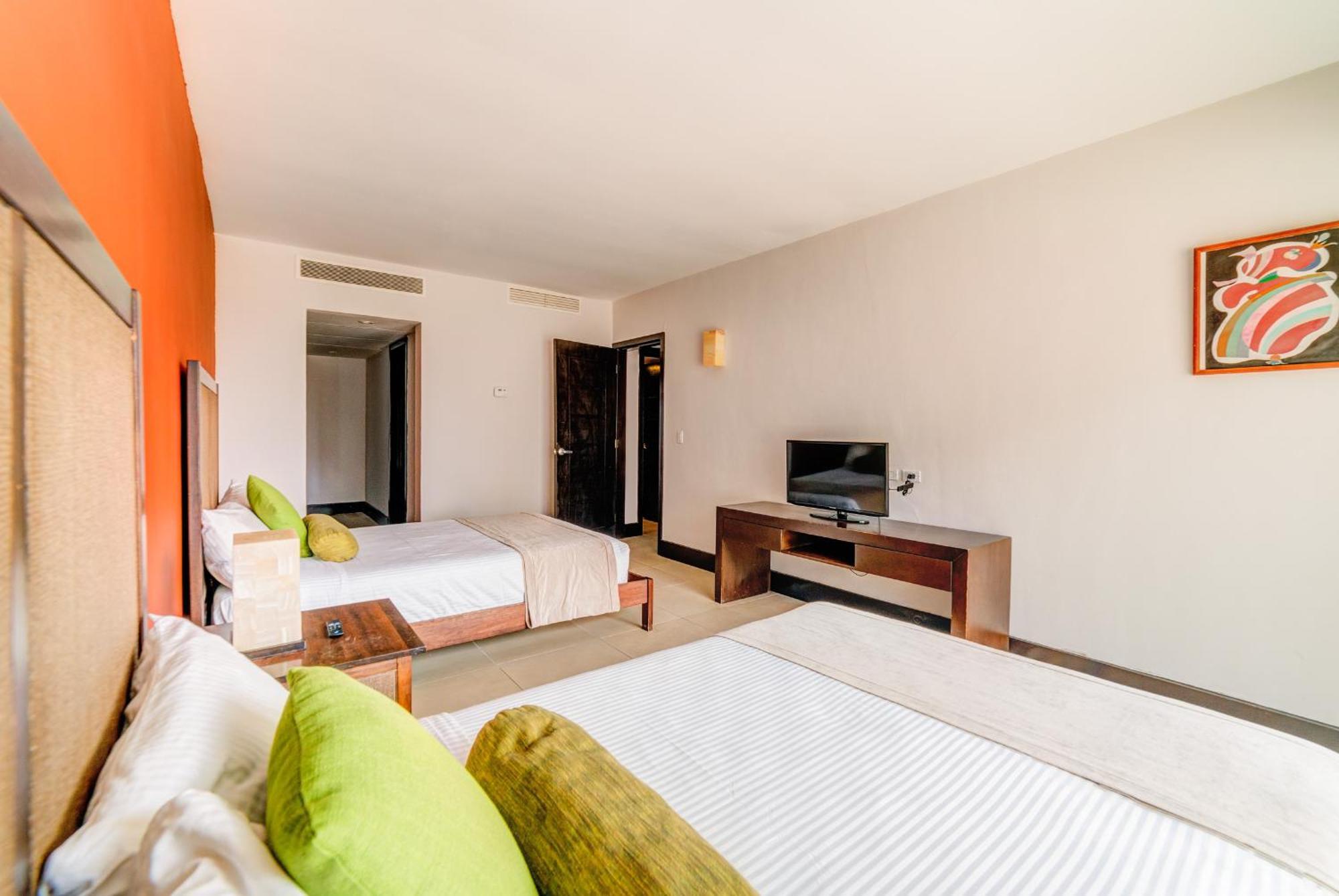 Aldea Thai By Mistik Vacation Aparthotel 4*