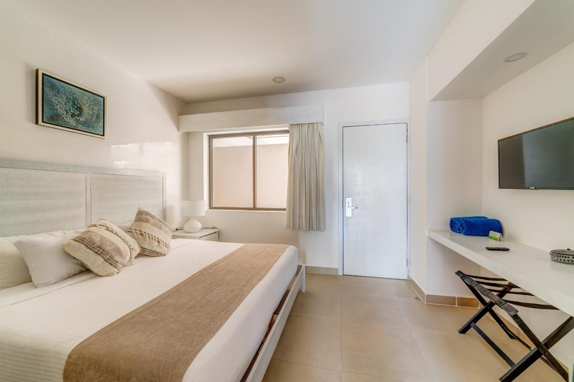 Aparthotel Aldea Thai By Mistik Vacation 4*