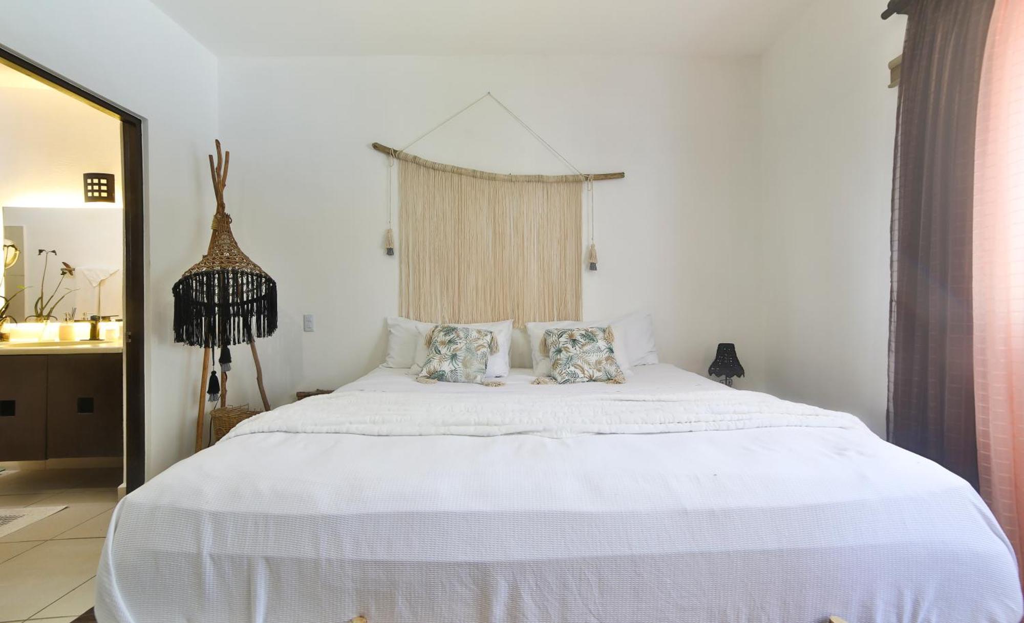 Apartamento Full Equipped 2 Bdrm In Gated Community & Pool View Playa del Carmen