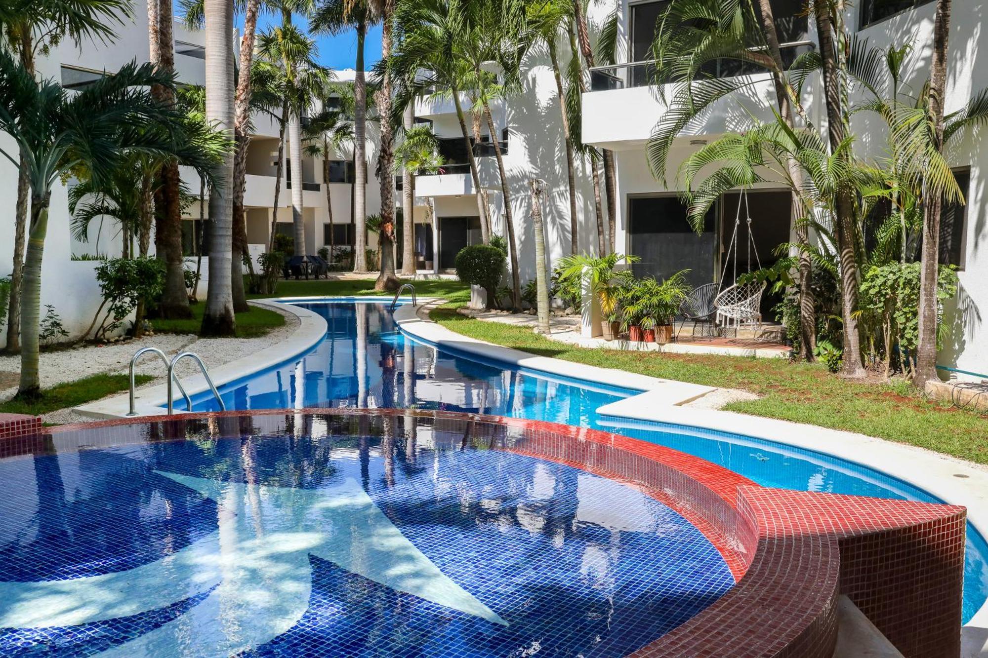 Full Equipped 2 Bdrm In Gated Community & Pool View Apartamento