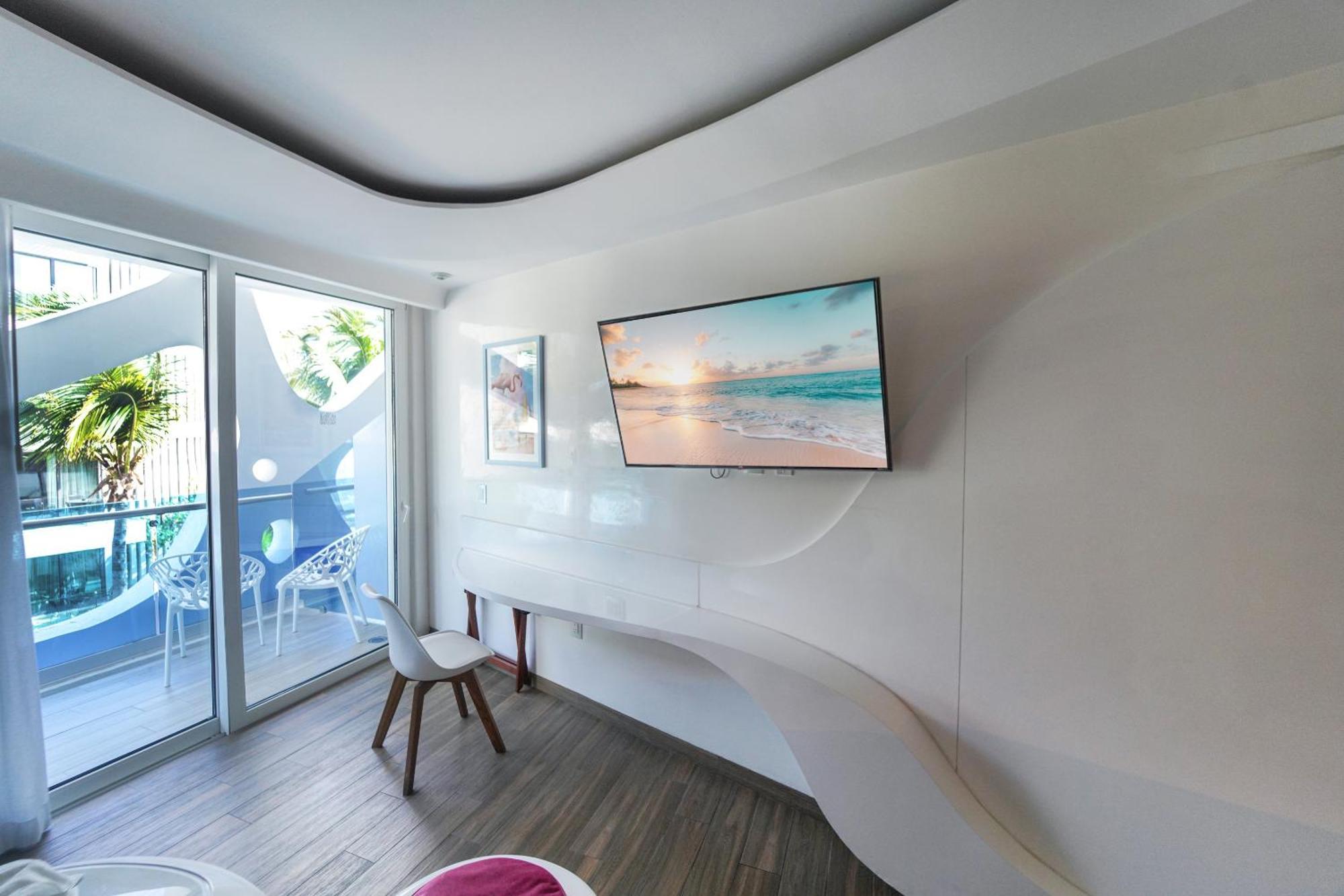 The Carmen - Ocean Front (adults Only) Hotel