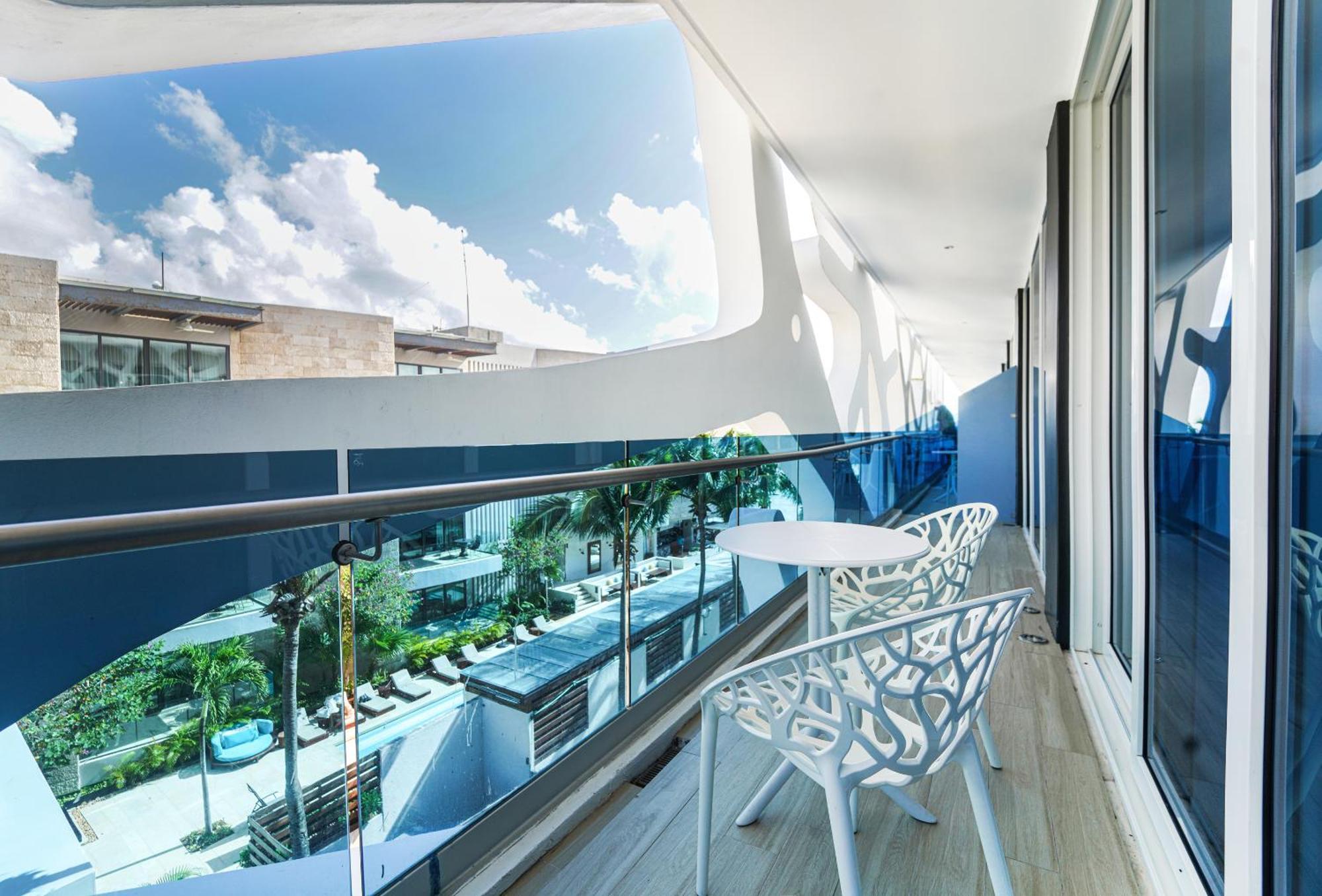 The Carmen - Ocean Front (adults Only) Hotel