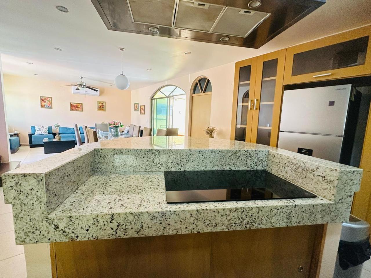 Hermosa Casa En Residencial Marbella