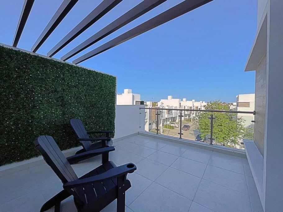 Villa Hermosa Casa De 3 Pisos En De Lujo Playa del Carmen